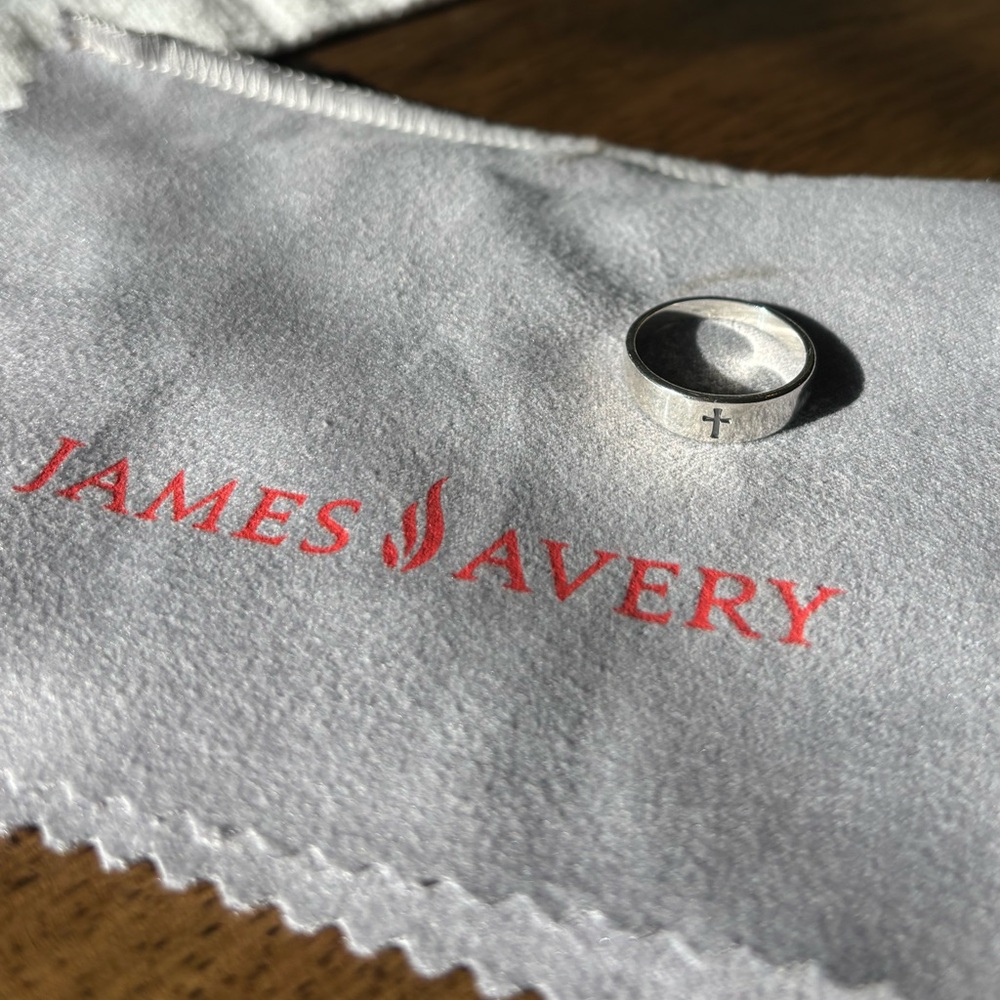 James Avery Small Crosslet Ring Size 7.